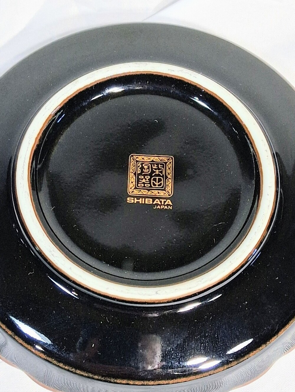 8.5" Stunning Gold Rimmed Porcelain Black Shibata/Toyo Oriental Vase w/ Plate - Picture 7 of 9